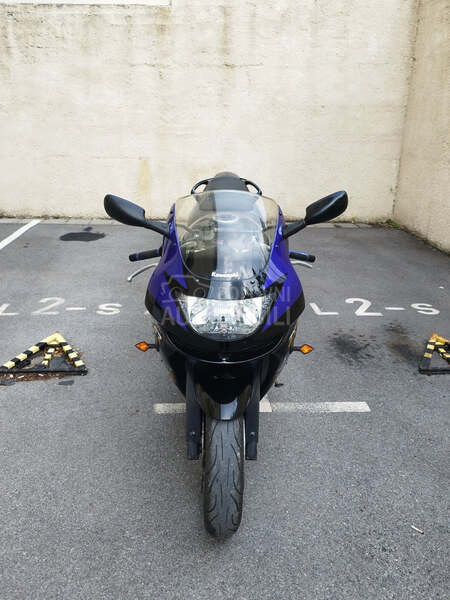 Kawasaki zx6r