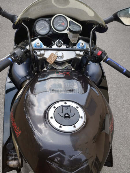 Kawasaki zx6r