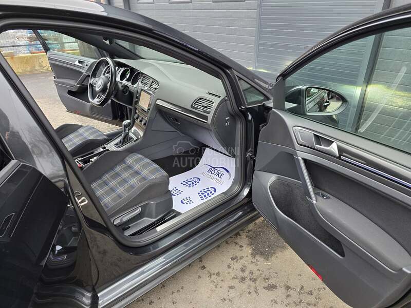 Volkswagen Golf 7 GTE