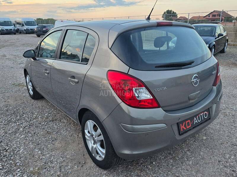 Opel Corsa D 1.3 cdti cosmo