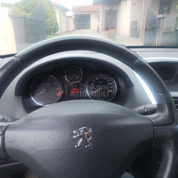 Peugeot 206 plus 