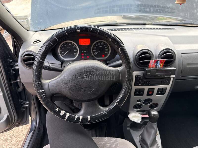 Dacia Logan 