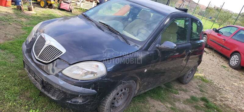Lancia Ypsilon 