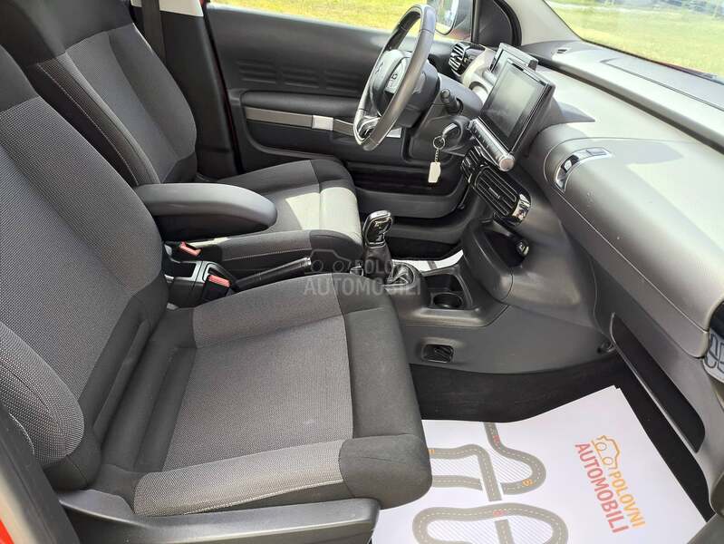 Citroen C4 Cactus 1.2 SHINE N.A.V.I
