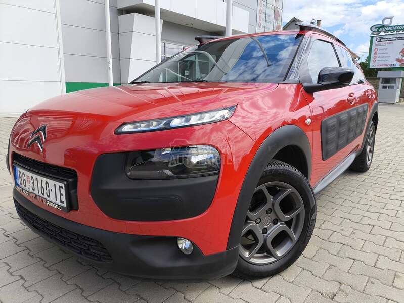 Citroen C4 Cactus 1.2 SHINE N.A.V.I