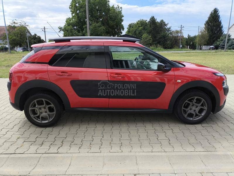 Citroen C4 Cactus 1.2 SHINE N.A.V.I