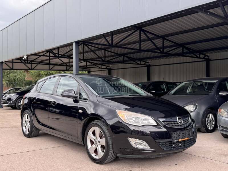 Opel Astra J 1.7CDTI 110