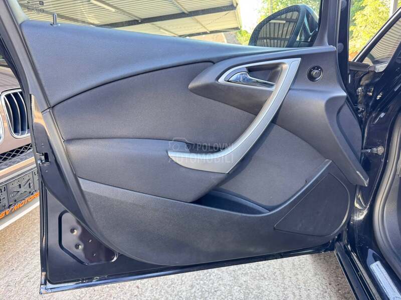 Opel Astra J 1.7CDTI 110