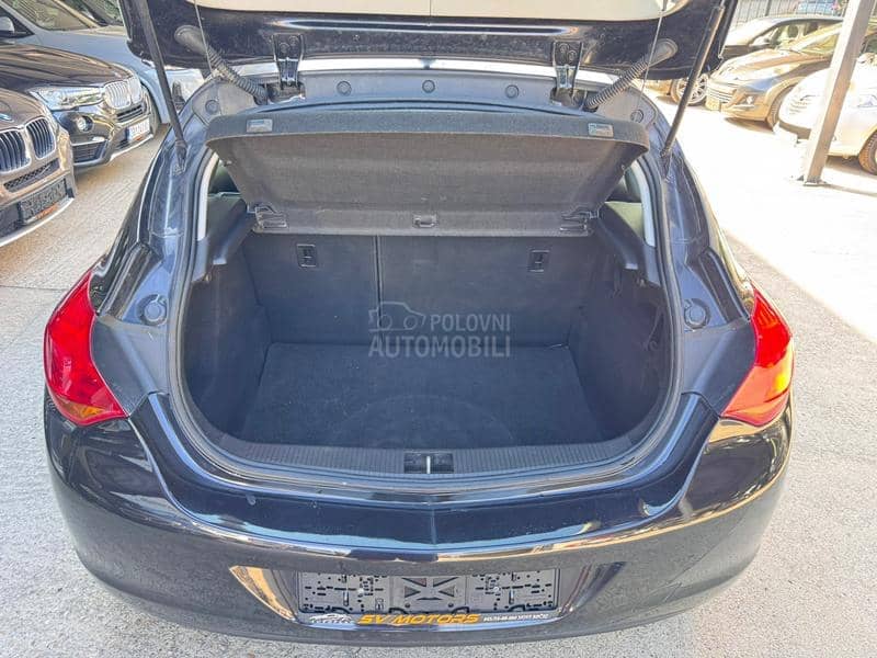 Opel Astra J 1.7CDTI 110