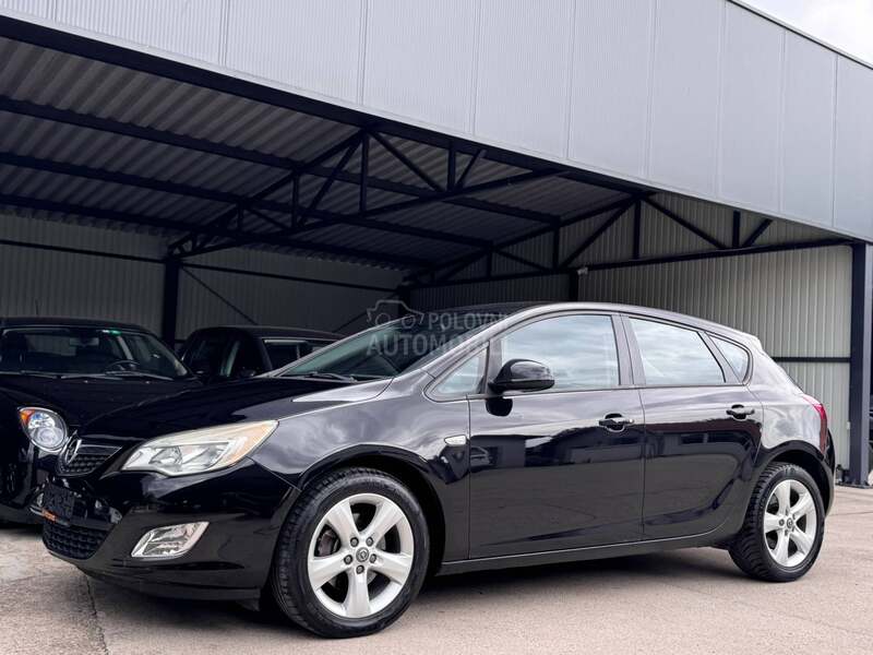 Opel Astra J 1.7CDTI 110