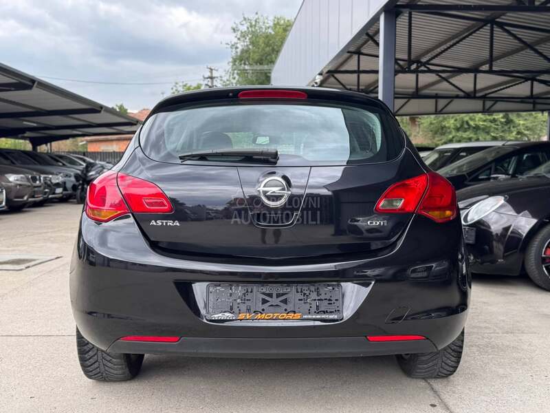 Opel Astra J 1.7CDTI 110