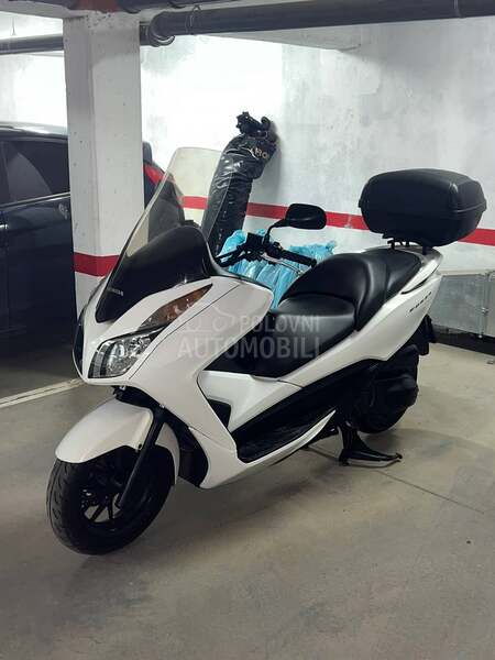 Honda NSS300 Forza