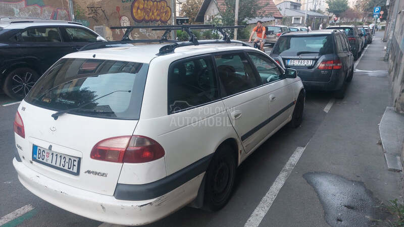 Toyota Avensis 