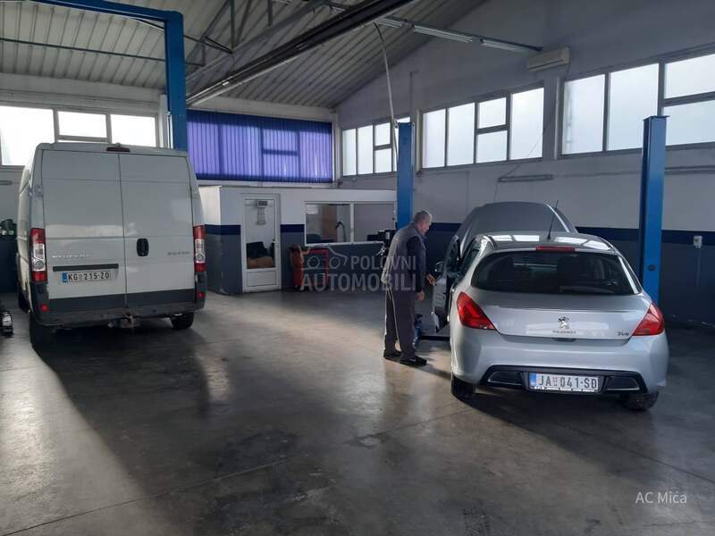 Peugeot 208 1.2NAV LED USB 35000