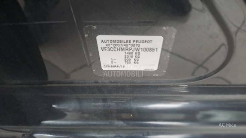 Peugeot 208 1.2NAV LED USB 35000