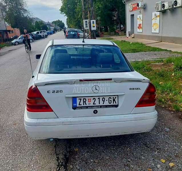 Mercedes Benz C 200 