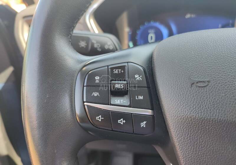 Ford Kuga Titan X/HUD/Virt/LED
