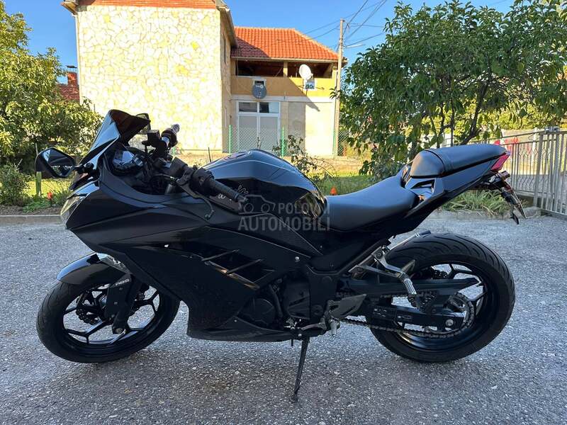 Kawasaki ninja 300