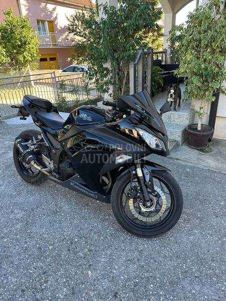 Kawasaki ninja 300