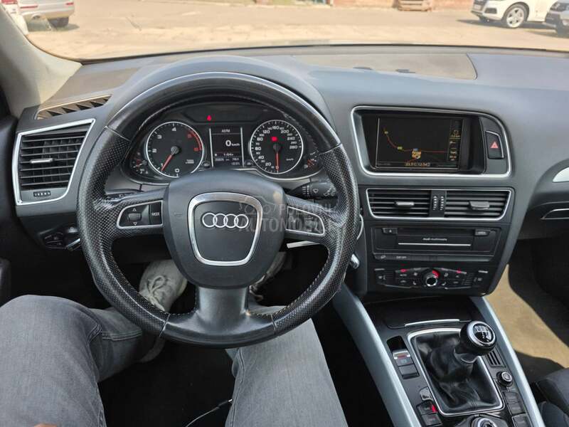 Audi Q5 2.0tdi LED/NAVREG