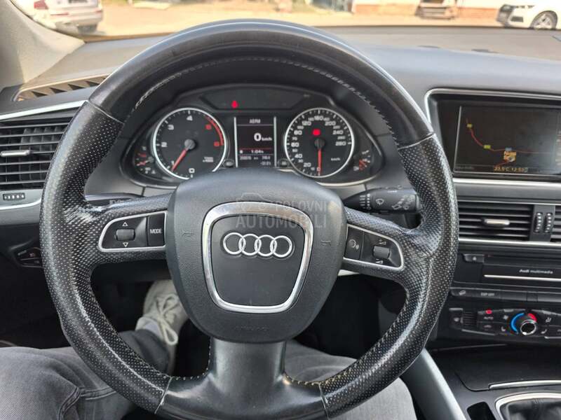 Audi Q5 2.0tdi LED/NAVREG