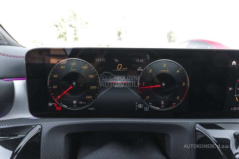 Mercedes Benz CLA 200 AMG Line