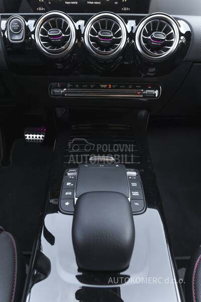 Mercedes Benz CLA 200 AMG Line