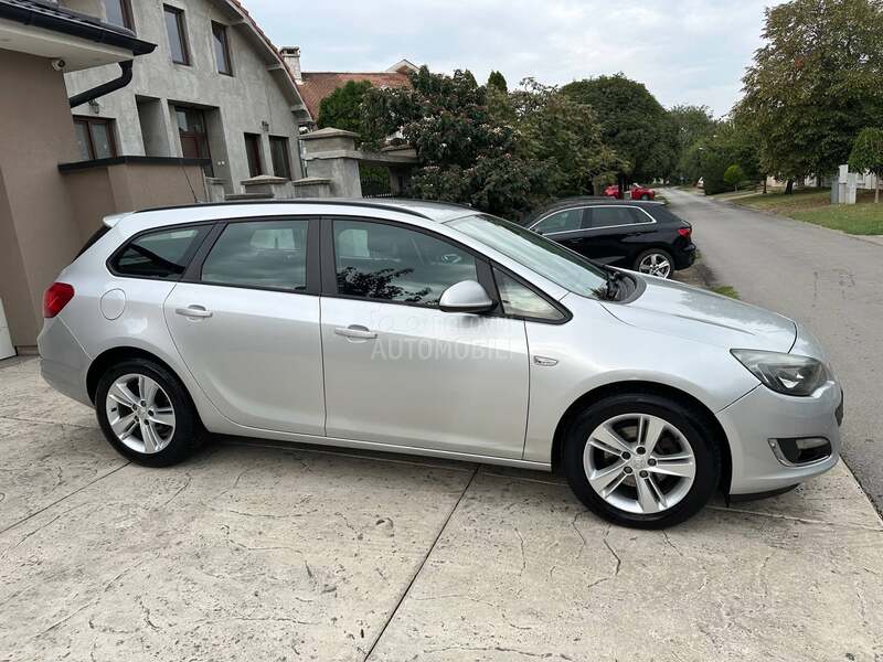 Opel Astra J 1.7CDTI ENJOY