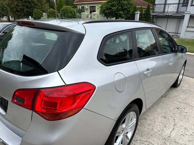 Opel Astra J 1.7CDTI ENJOY