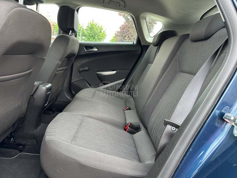 Opel Astra J 1.4. 16V ENJOY