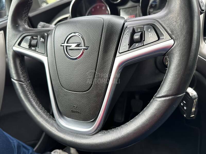Opel Astra J 1.4. 16V ENJOY