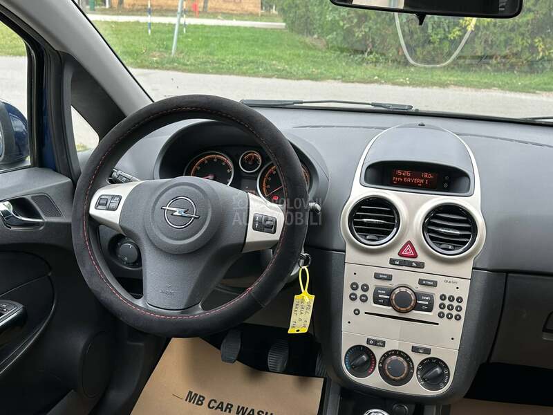Opel Corsa D 1.4