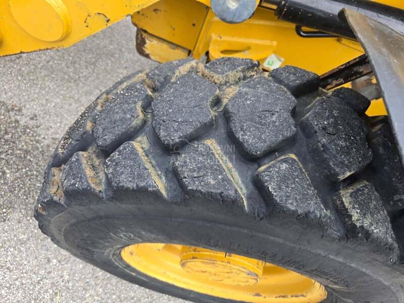 CAT 428F2