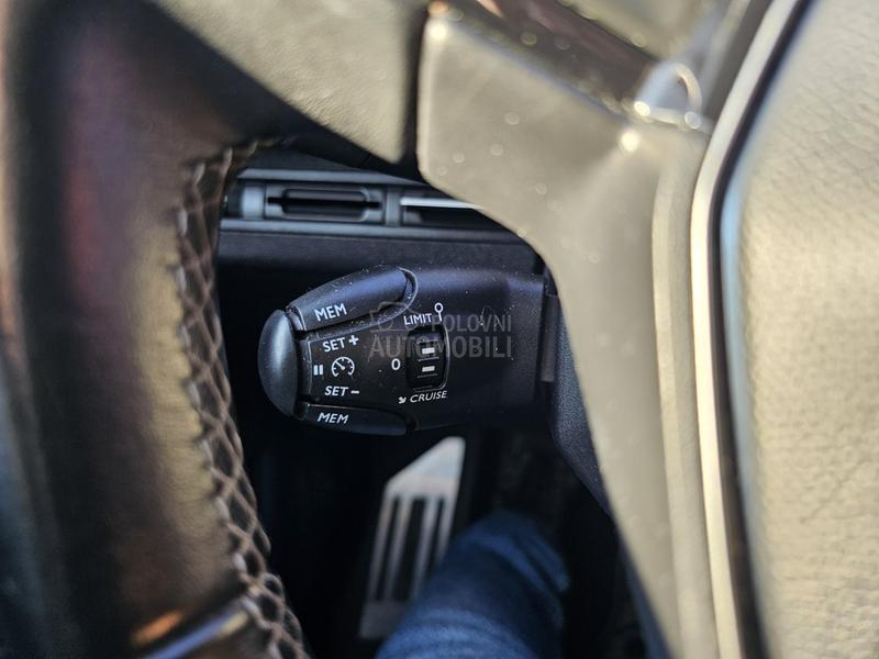 Peugeot 3008 1.5BLUEHDI ALLURE