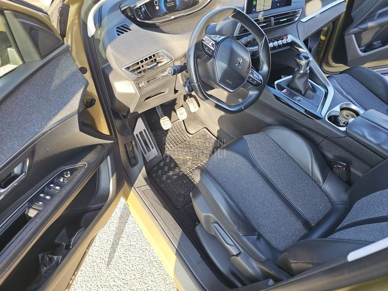 Peugeot 3008 1.5BLUEHDI ALLURE