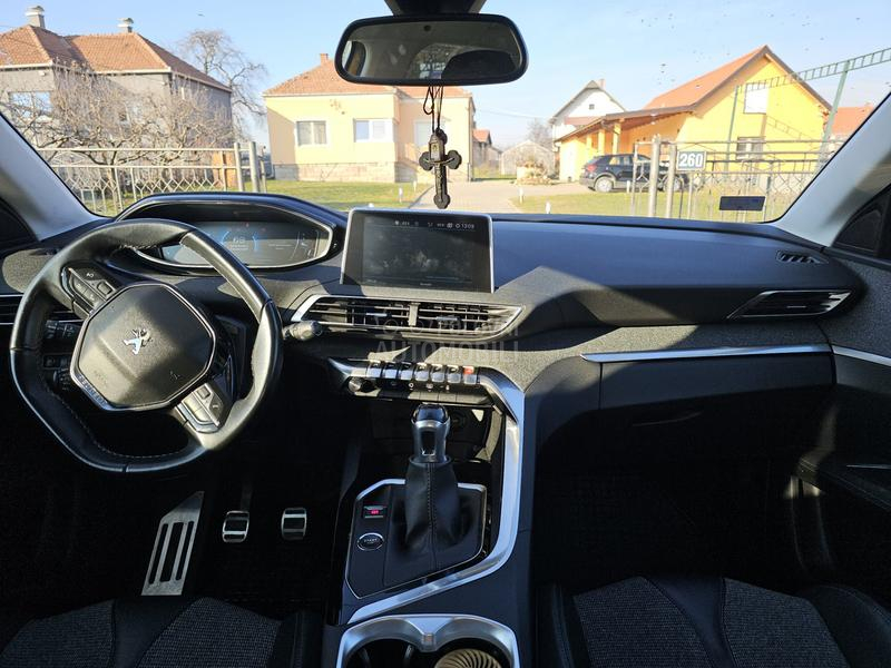 Peugeot 3008 1.5BLUEHDI ALLURE