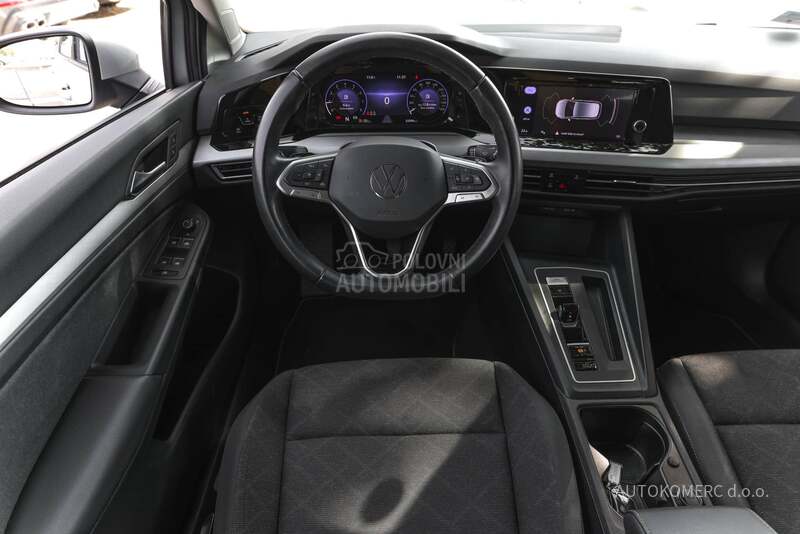 Volkswagen Golf 8 1.0 eTSI Dsg