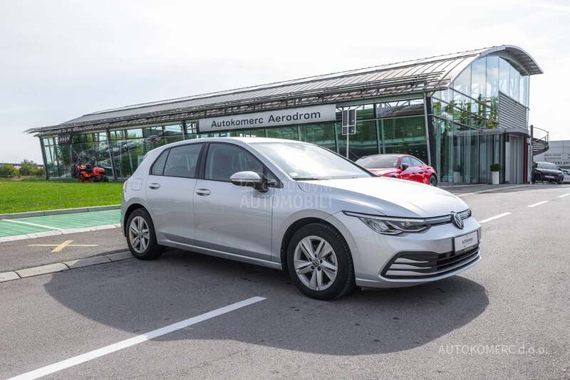 Volkswagen Golf 8 1.0 eTSI Dsg