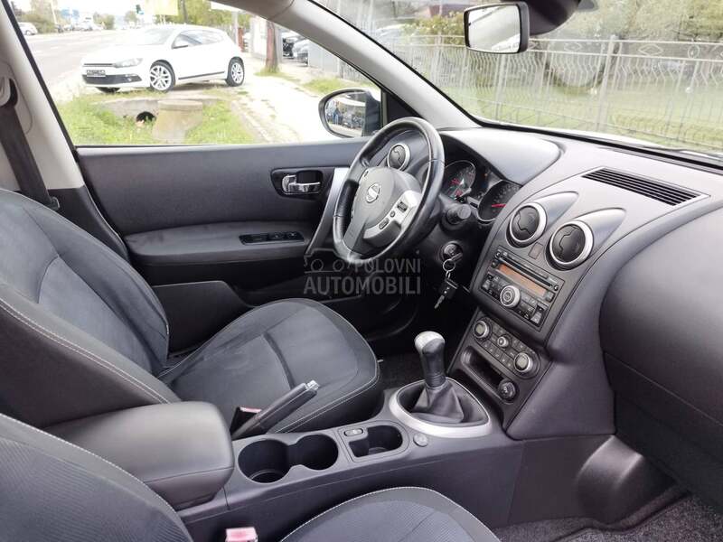 Nissan Qashqai 1.6