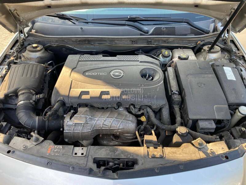 Opel Insignia 2.0cd  NAV/SERVIS NA