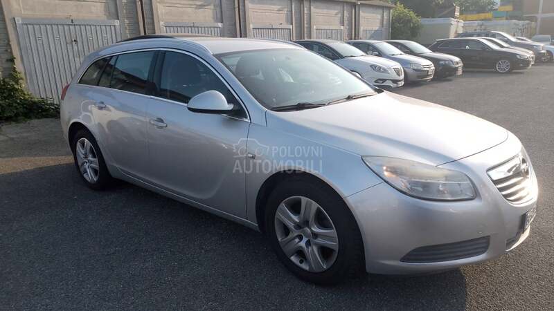 Opel Insignia 2.0cd  NAV/SERVIS NA