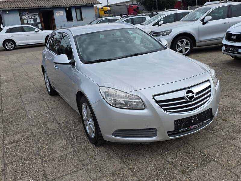 Opel Insignia 2.0cd  NAV/SERVIS NA