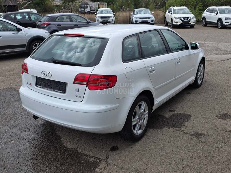 Audi A3 1.6td  NAV I/ALU