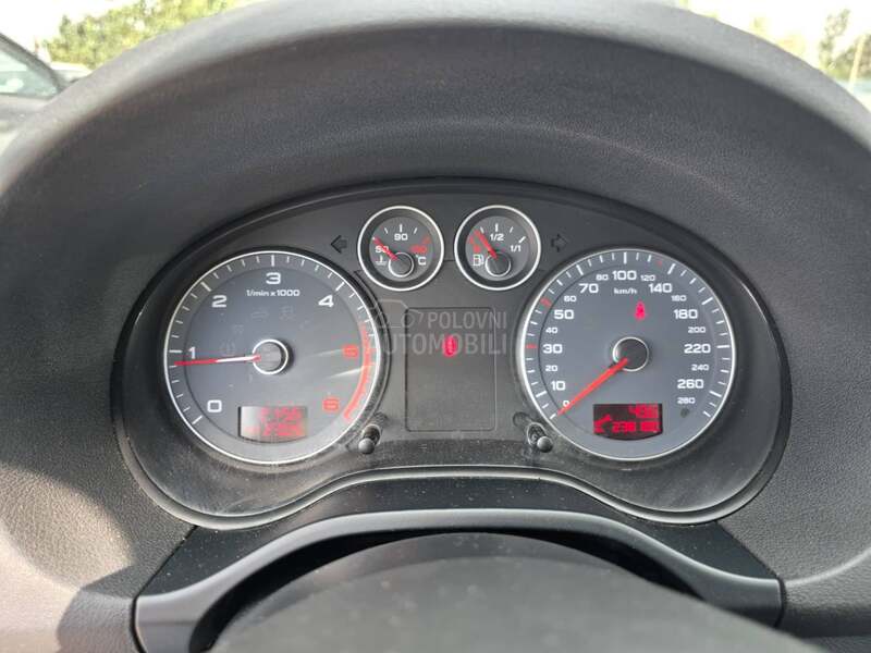 Audi A3 1.6td  NAV I/ALU
