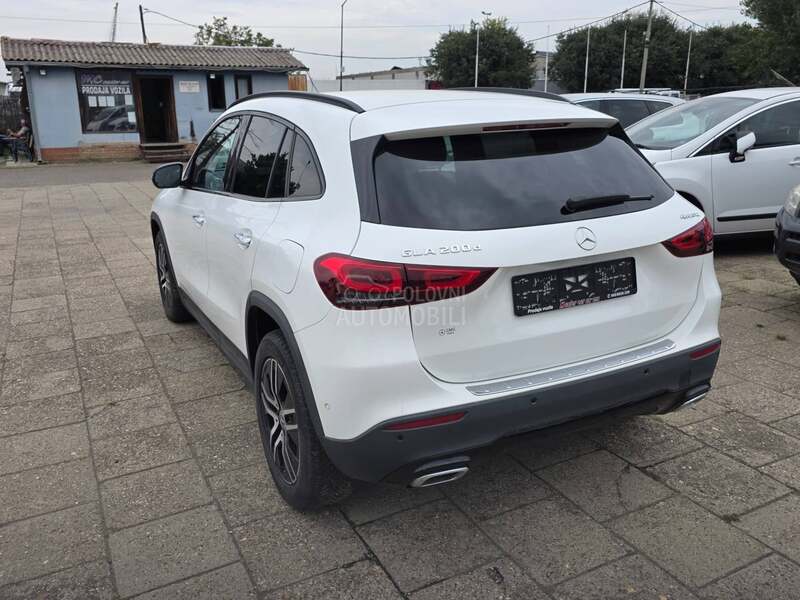 Mercedes Benz GLA 200 2.0d LED/4 MATIC