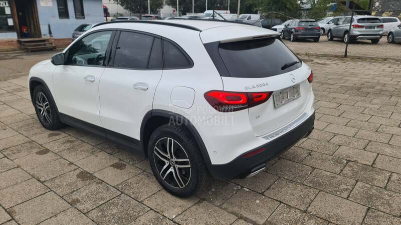 Mercedes Benz GLA 200 2.0d LED/4 MATIC