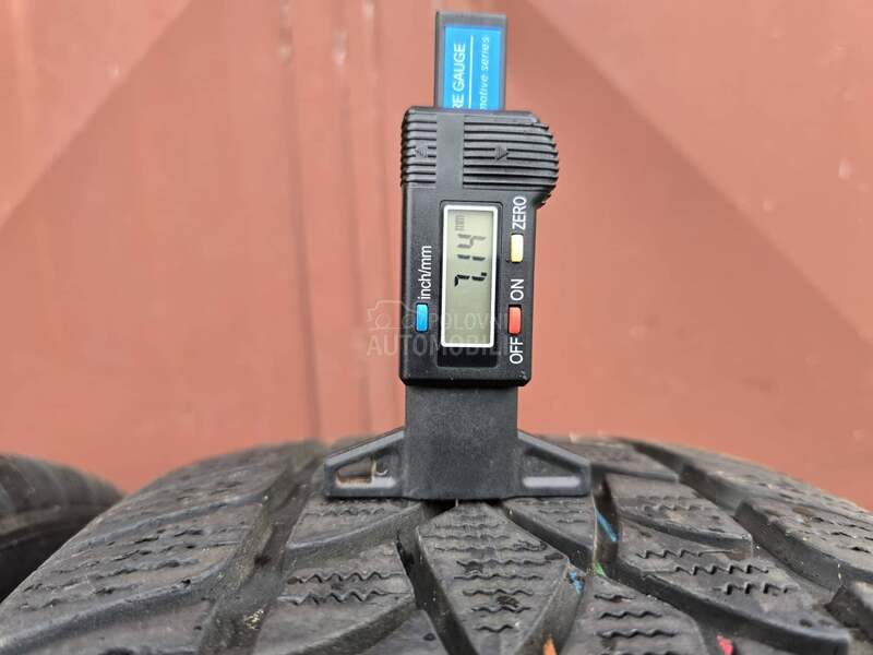 Dunlop 225/50 R18 Zimska