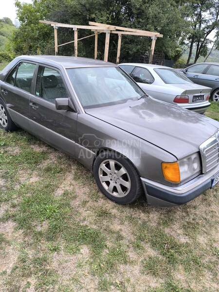 Mercedes Benz E 124 
