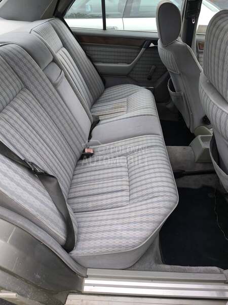 Mercedes Benz E 124 