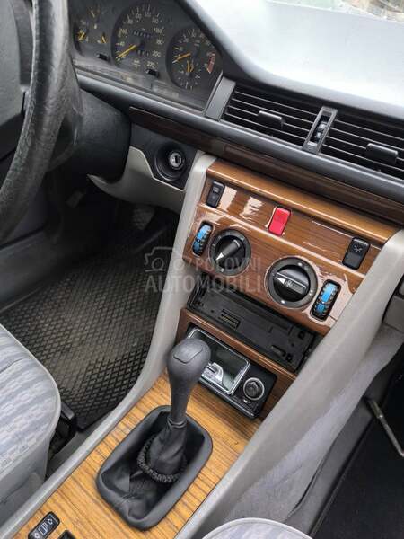 Mercedes Benz E 124 
